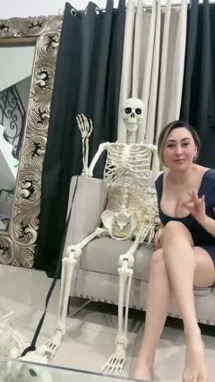 Poseable Skeleton and Pet Decoration Tour — illustrative cover